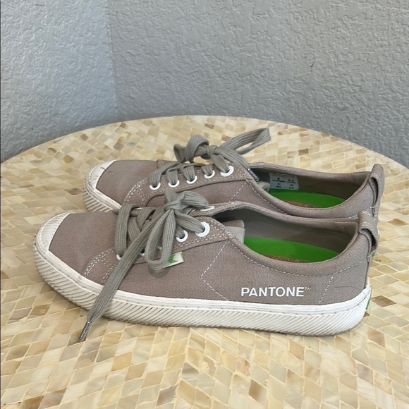 Cariuma Shoes - Cariuma Gray Sneakers Casual Low-Top Style